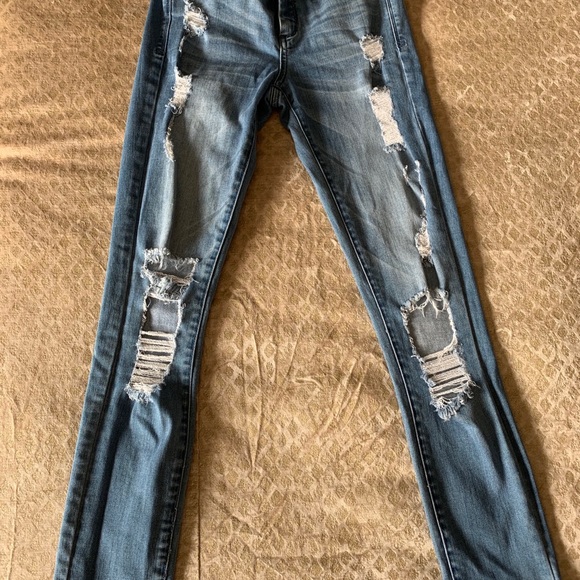 Distressed Jeans - Picture 2 of 4